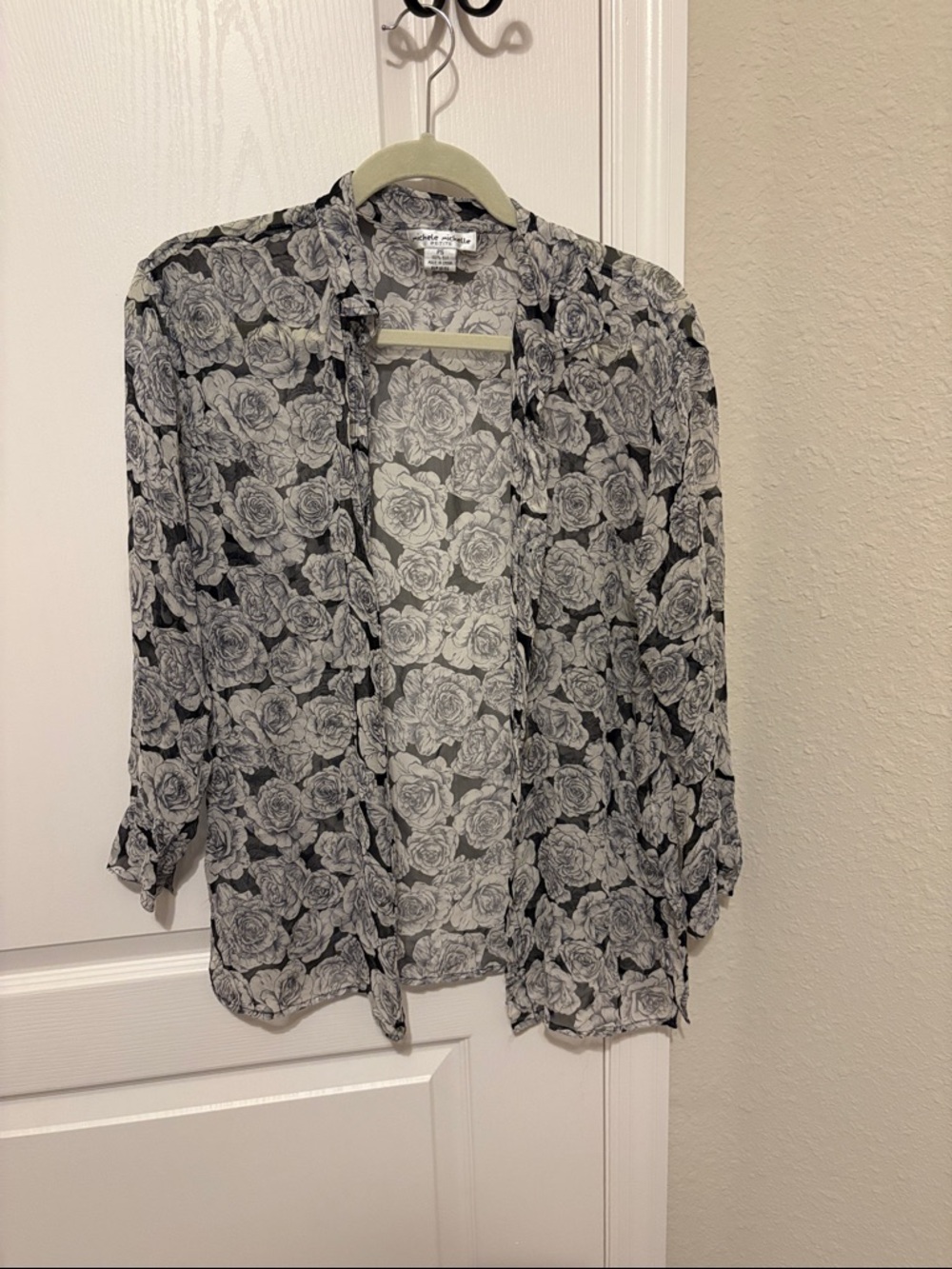 Lightweight Black & White Floral Sheer Button-Front Shirt